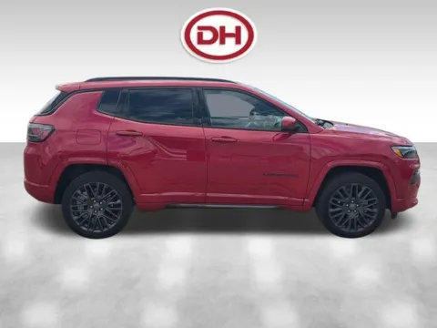 More photos of 2022 Jeep Compass Limited at Dale Howard Auto Center of Waverly, IA