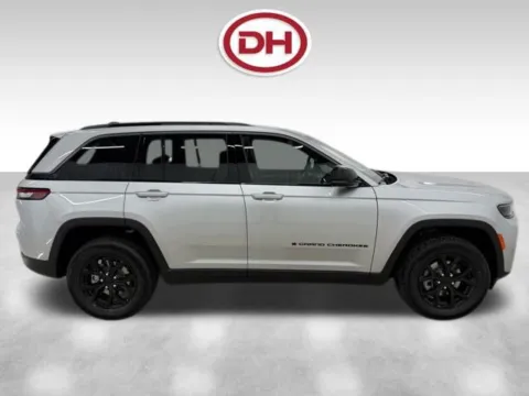 Another view of 2026 Jeep Grand Cherokee Altitude for sale in Waverly, IA at Dale Howard Auto Center of Waverly