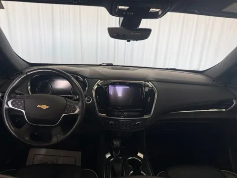 More photos of 2022 Chevrolet Traverse Premier at Dale Howard Auto Center of Waverly, IA