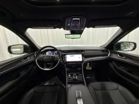 More photos of 2026 Jeep Grand Cherokee at Dale Howard Auto Center of Waverly, IA