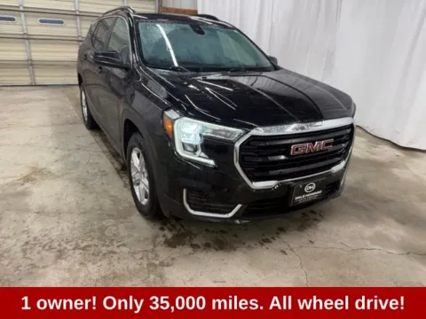 Black 2022 GMC Terrain SLE for sale in Waverly, IA