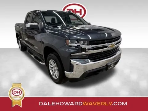 Gray 2021 Chevrolet Silverado 1500 LT for sale in Waverly, IA