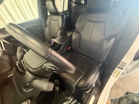 More photos of 2025 Jeep Grand Cherokee Overland at Dale Howard Auto Center of Waverly, IA