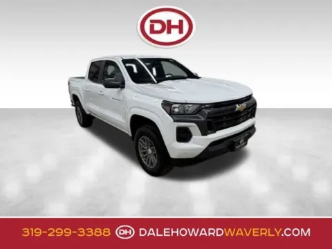 White 2024 Chevrolet Colorado LT for sale in Waverly, IA