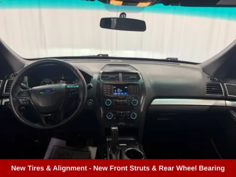 More photos of 2017 Ford Explorer XLT at Dale Howard Auto Center of Waverly, IA