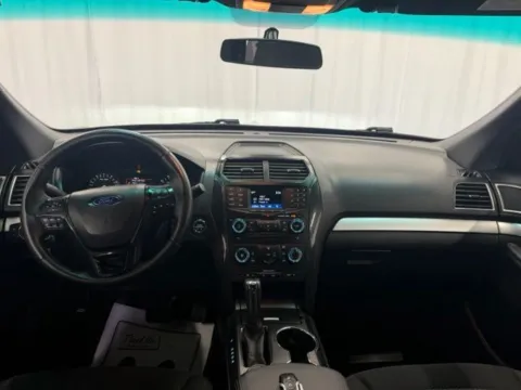 More photos of 2017 Ford Explorer XLT at Dale Howard Auto Center of Waverly, IA