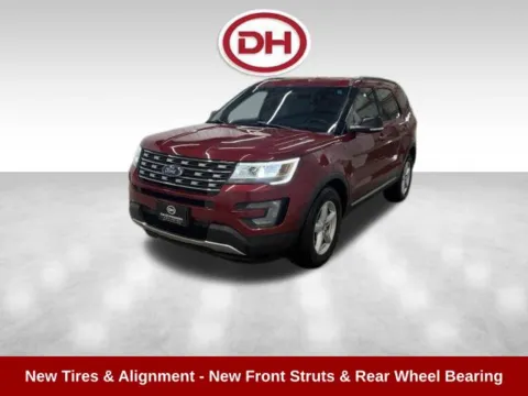 Red 2017 Ford Explorer XLT for sale in Waverly, IA