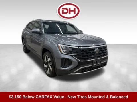 Gray 2024 Volkswagen Atlas Cross Sport 2.0T SE w/Technology for sale in Waverly, IA