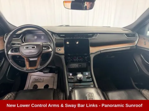 More photos of 2021 Jeep Grand Cherokee L Summit at Dale Howard Auto Center of Waverly, IA