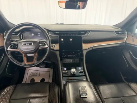 More photos of 2021 Jeep Grand Cherokee L Summit at Dale Howard Auto Center of Waverly, IA