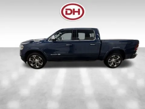 More photos of 2022 Ram 1500 Limited at Dale Howard Auto Center of Waverly, IA