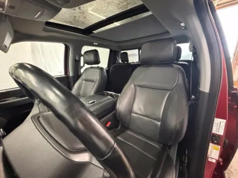 More photos of 2021 Ford F-150 Lariat at Dale Howard Auto Center of Waverly, IA