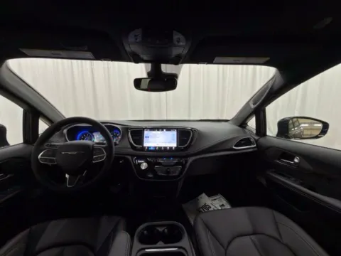 Another view of 2027 Chrysler Pacifica Select for sale in Waverly, IA at Dale Howard Auto Center of Waverly