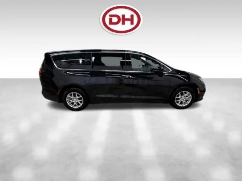 Photos of 2025 Chrysler Pacifica Select for sale in Waverly, IA at Dale Howard Auto Center of Waverly