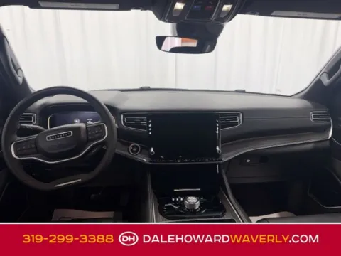 More photos of 2022 Jeep Wagoneer Series II at Dale Howard Auto Center of Waverly, IA
