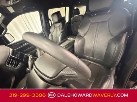 More photos of 2022 Jeep Wagoneer Series II at Dale Howard Auto Center of Waverly, IA
