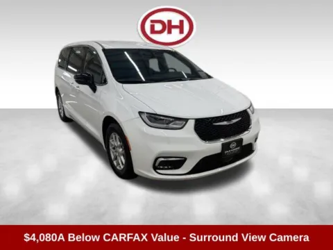 White 2026 Chrysler Pacifica Select for sale in Waverly, IA
