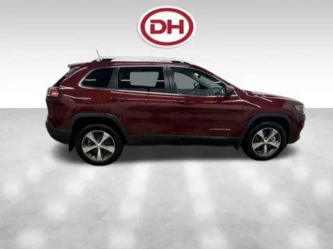Photos of 2019 Jeep Cherokee Limited for sale in Waverly, IA at Dale Howard Auto Center of Waverly