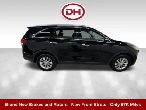 Photos of 2016 Kia Sorento LX for sale in Waverly, IA at Dale Howard Auto Center of Waverly