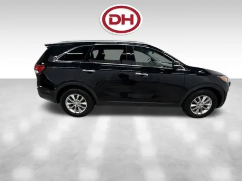 Photos of 2016 Kia Sorento LX for sale in Waverly, IA at Dale Howard Auto Center of Waverly