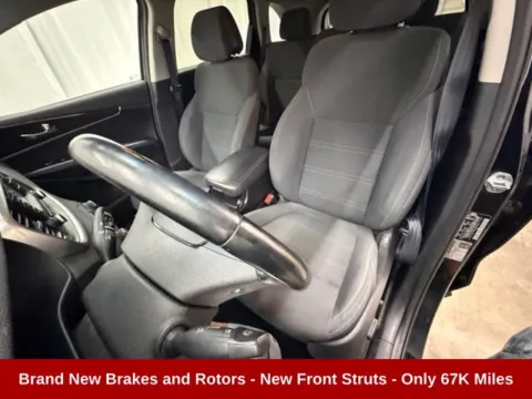 More photos of 2016 Kia Sorento LX at Dale Howard Auto Center of Waverly, IA