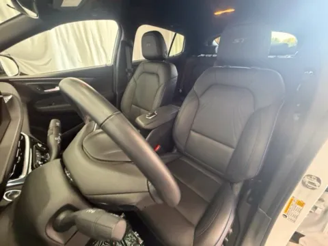 More photos of 2024 Buick Envista Sport Touring at Dale Howard Auto Center of Waverly, IA