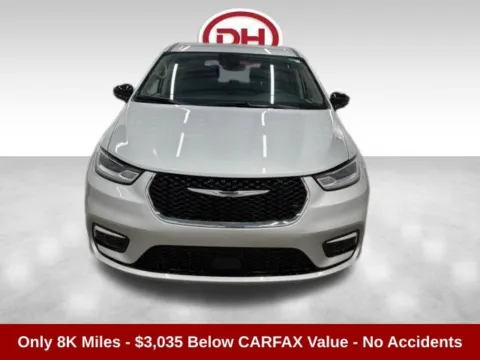 More photos of 2024 Chrysler Pacifica Touring L at Dale Howard Auto Center of Waverly, IA