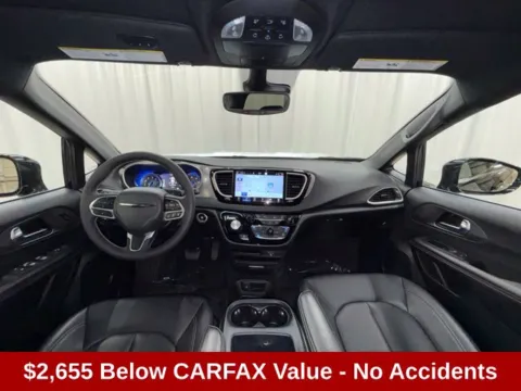 More photos of 2026 Chrysler Pacifica Select at Dale Howard Auto Center of Waverly, IA