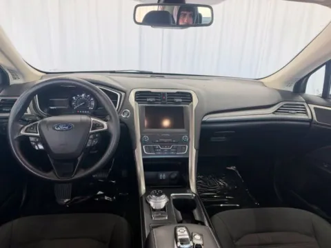 Photos of 2019 Ford Fusion SE for sale in Waverly, IA at Dale Howard Auto Center of Waverly