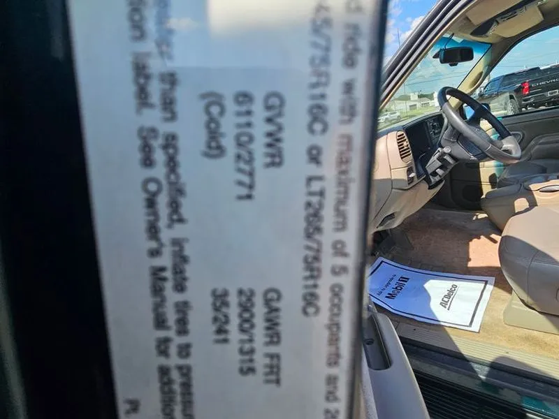 1996 Chevrolet Tahoe - Photo 15
