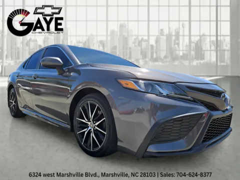 More photos of 2021 Toyota Camry SE at Gaye Chevrolet, NC