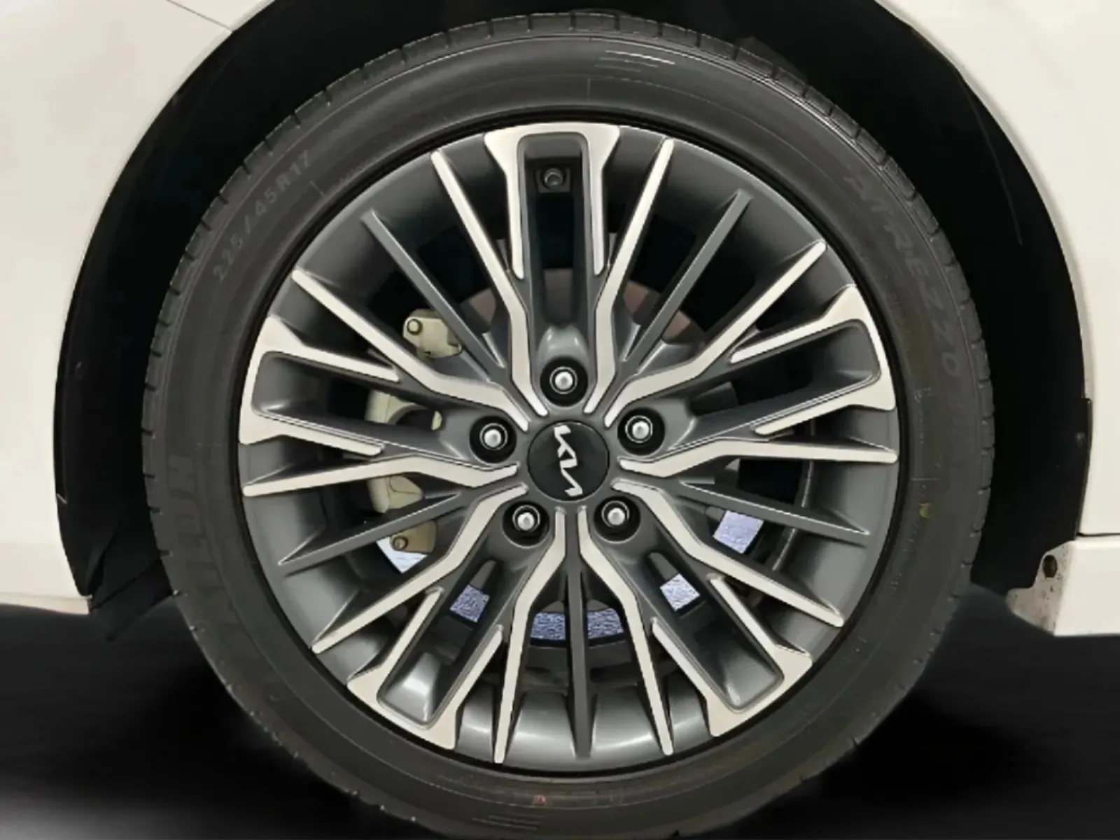 2023 Kia Forte GT-Line - Photo 24