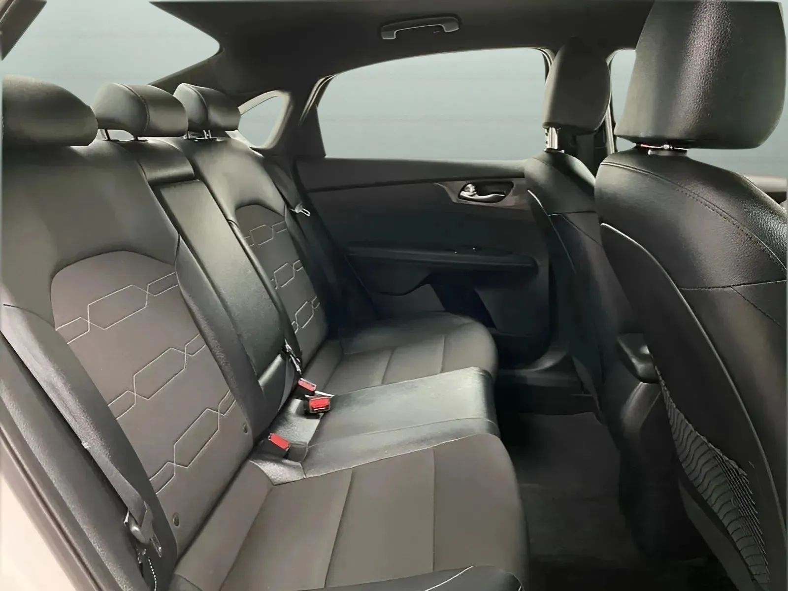 2023 Kia Forte GT-Line - Photo 13