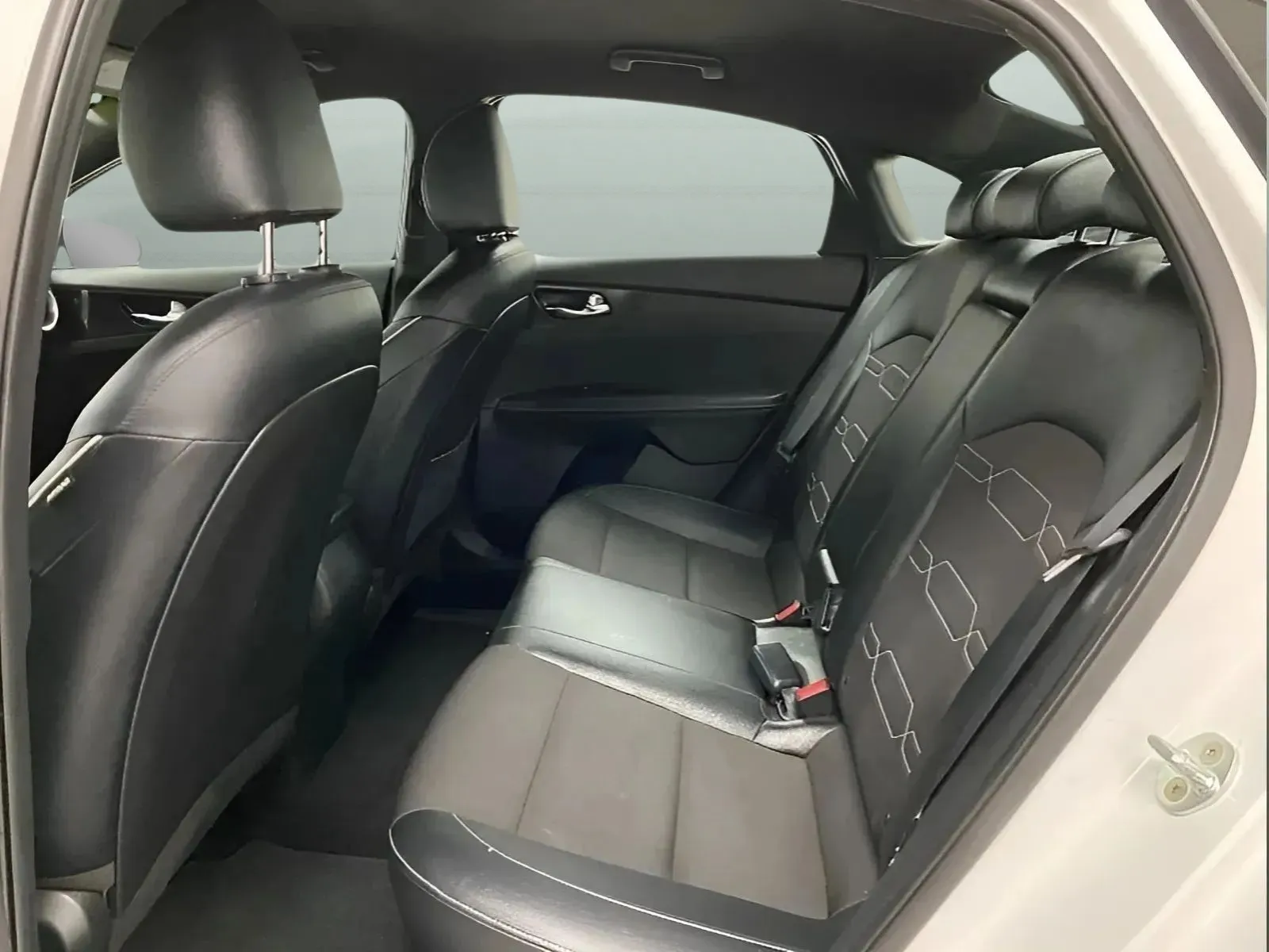 2023 Kia Forte GT-Line - Photo 11
