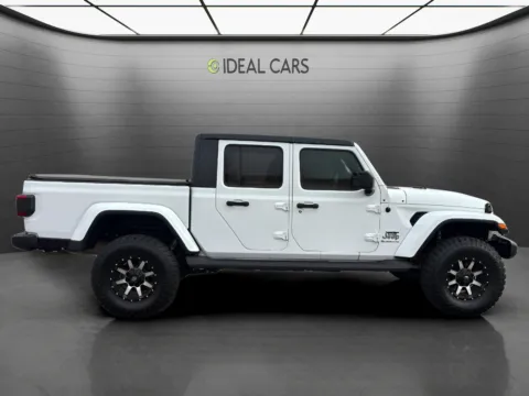 More photos of 2020 Jeep Gladiator Overland at Ideal Cars - Broadway, AZ
