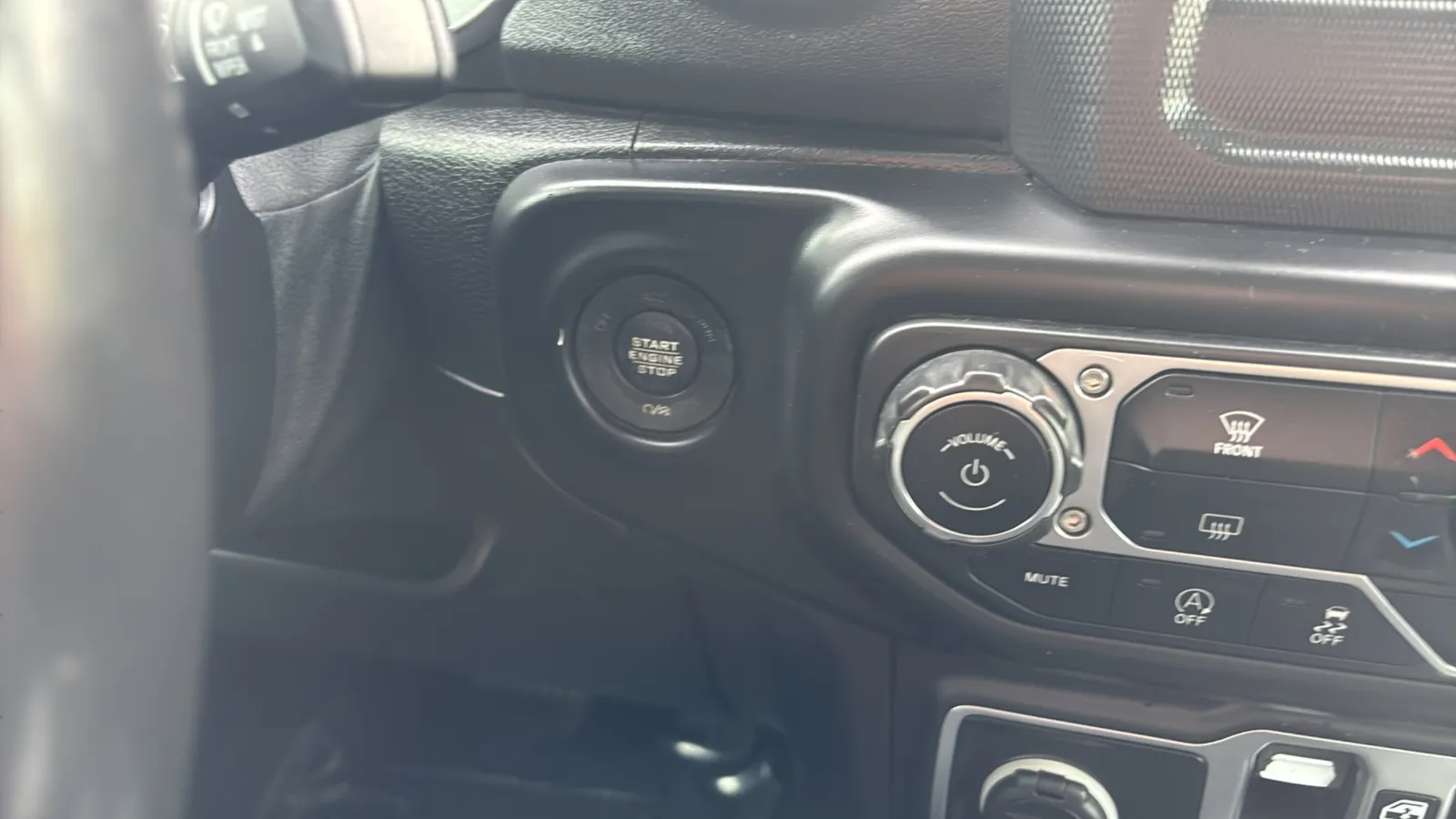 2020 Jeep Gladiator Overland - Photo 15