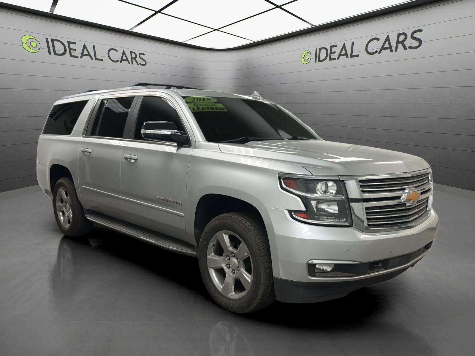 Chevrolet Suburban photo 3