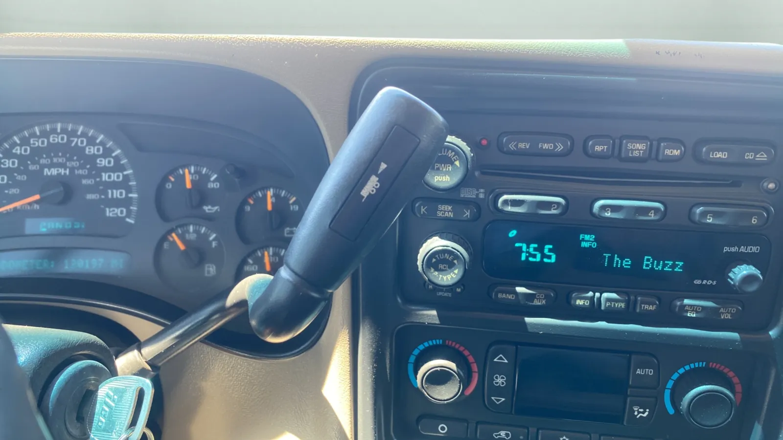 2004 Chevrolet Silverado 2500HD LS - Photo 15