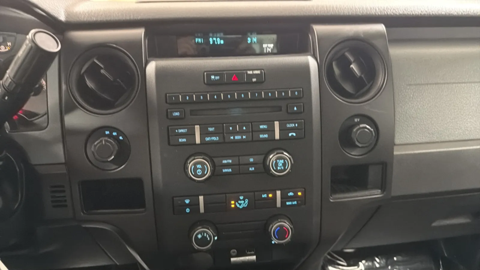 Ford F-150 photo 13