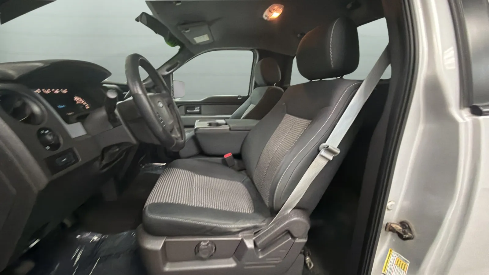 Ford F-150 photo 18