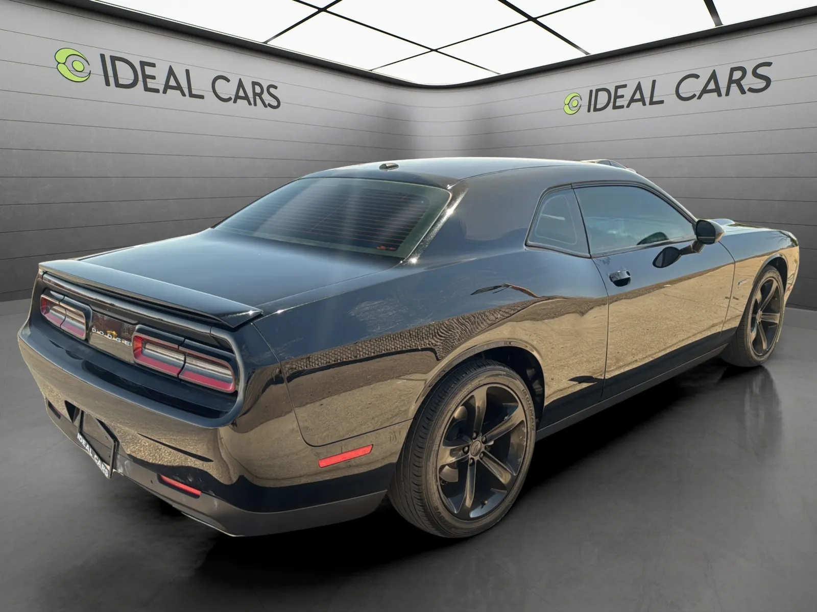Dodge Challenger photo 5
