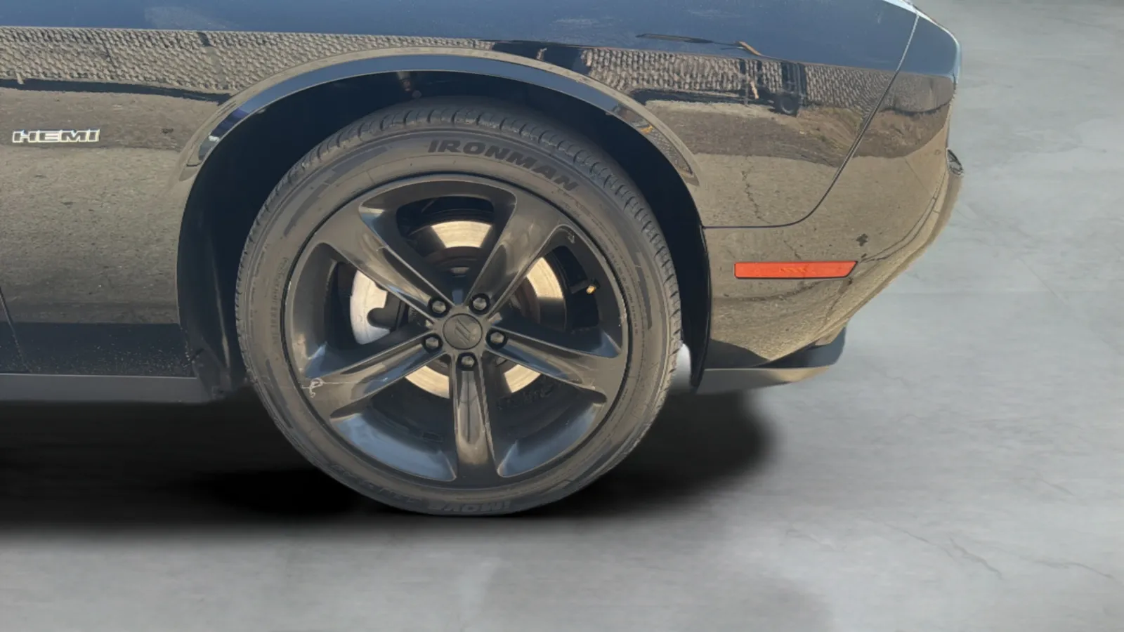 Dodge Challenger photo 31
