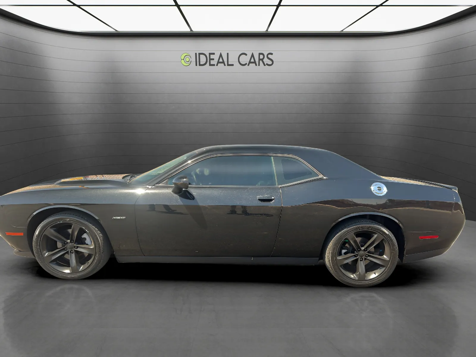 Dodge Challenger photo 8