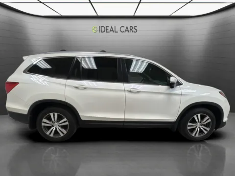 More photos of 2017 Honda Pilot EX-L at Ideal Cars - Broadway, AZ