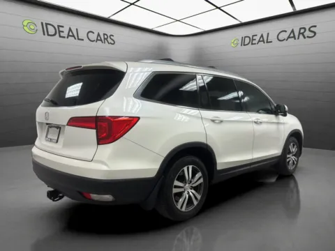 More photos of 2017 Honda Pilot EX-L at Ideal Cars - Broadway, AZ