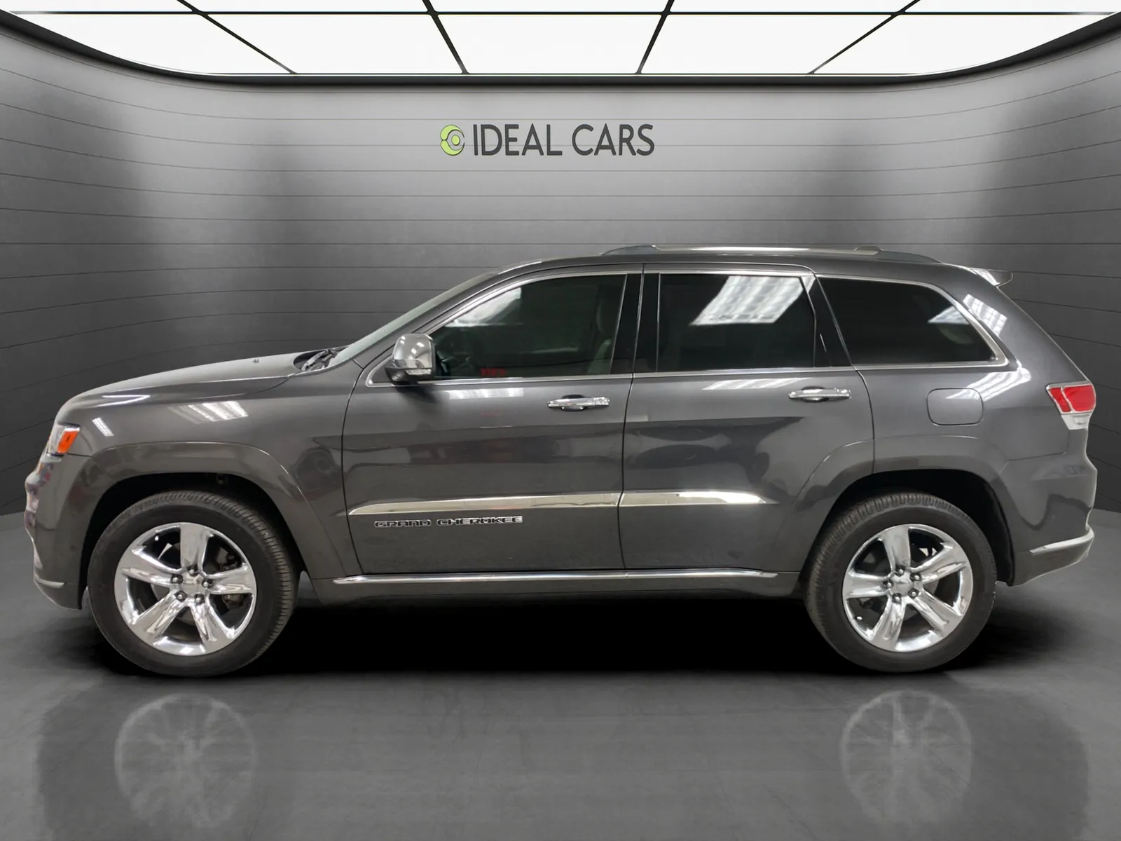 Jeep Grand Cherokee photo 8