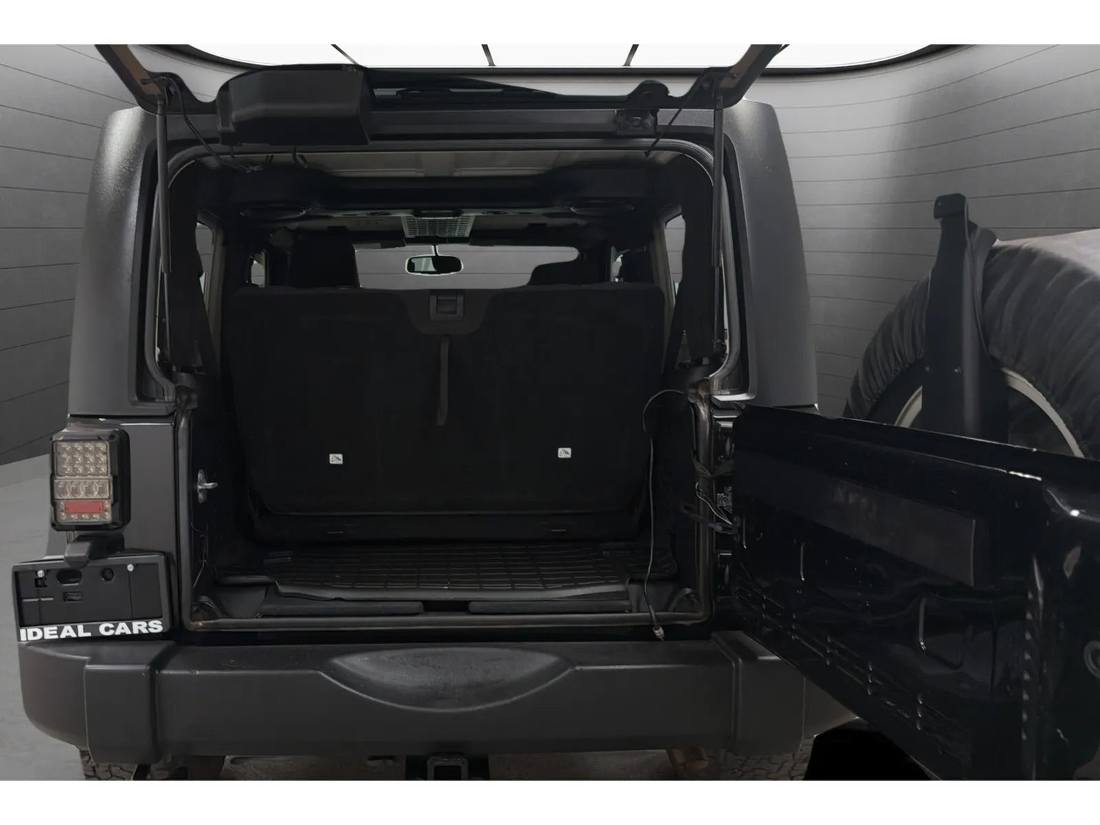 Jeep Wrangler photo 17
