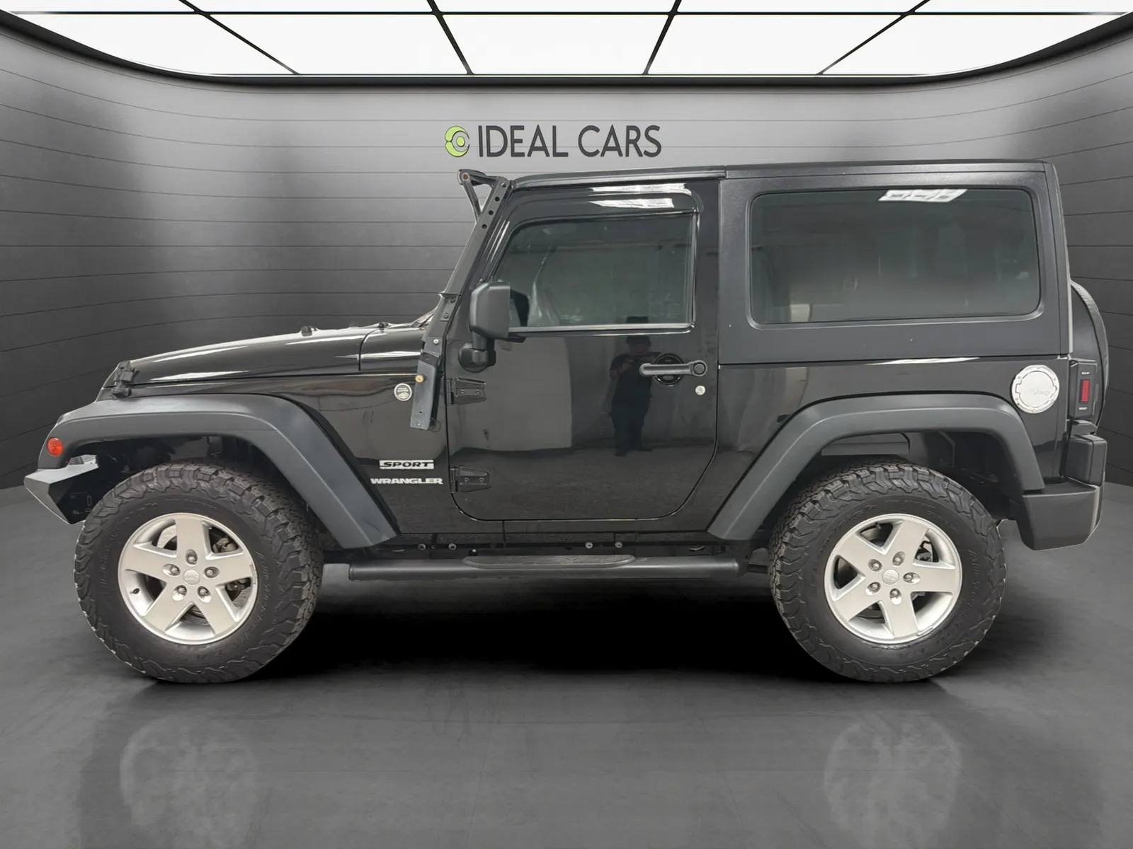 Jeep Wrangler photo 2