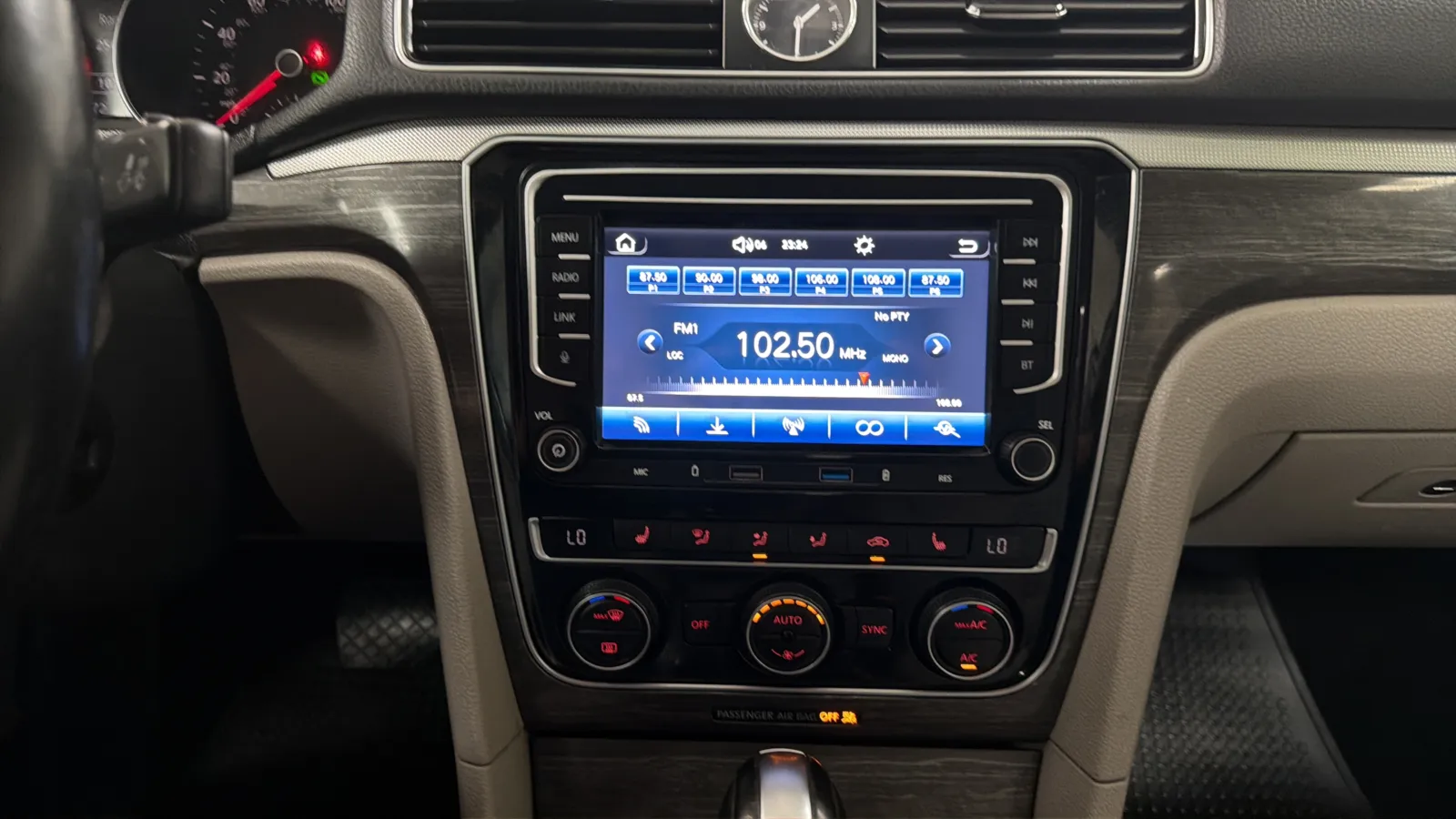 Volkswagen Passat photo 14