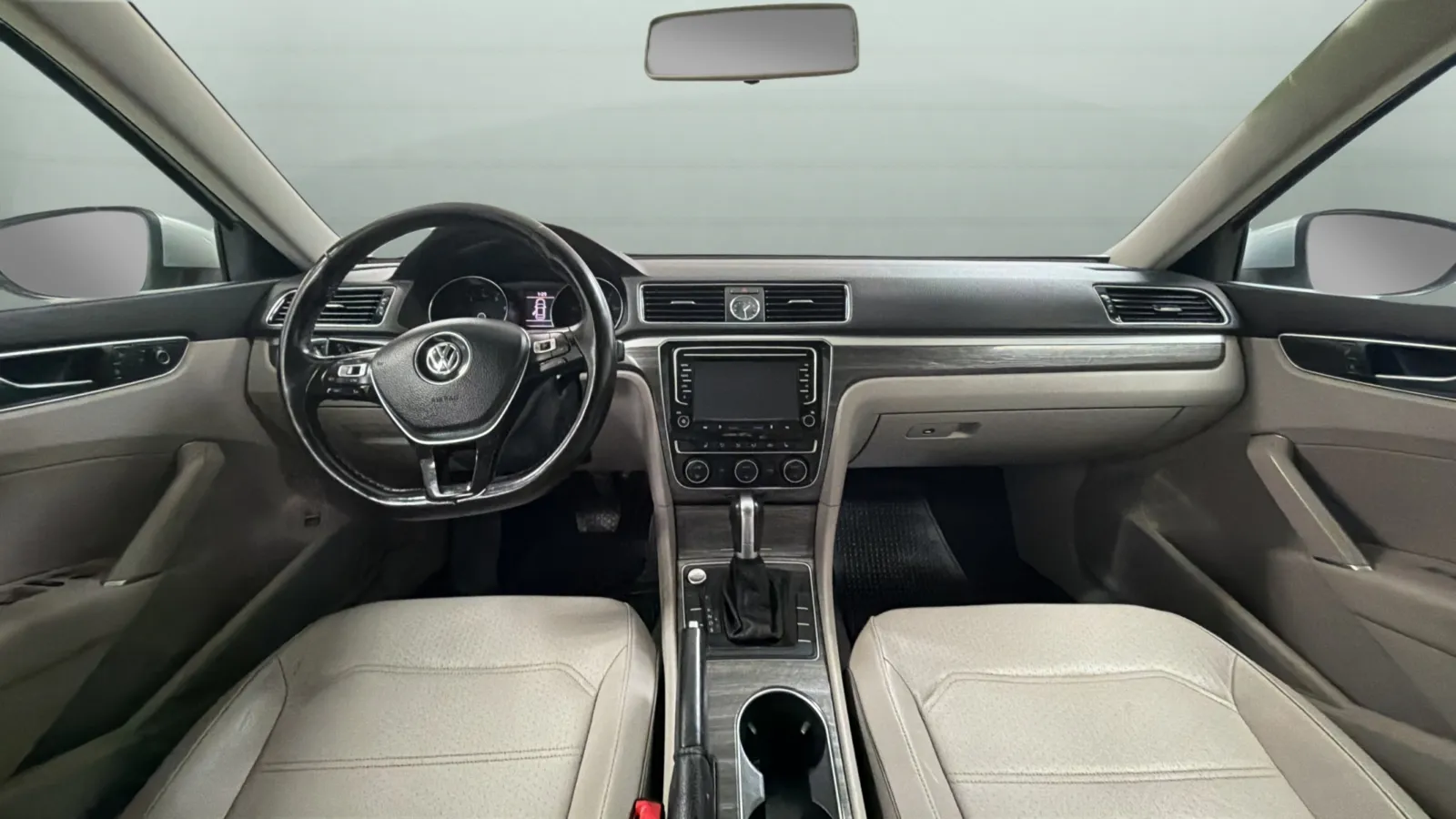 Volkswagen Passat photo 9